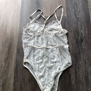 Sheer Lace Bodysuit in Off-White Size XL